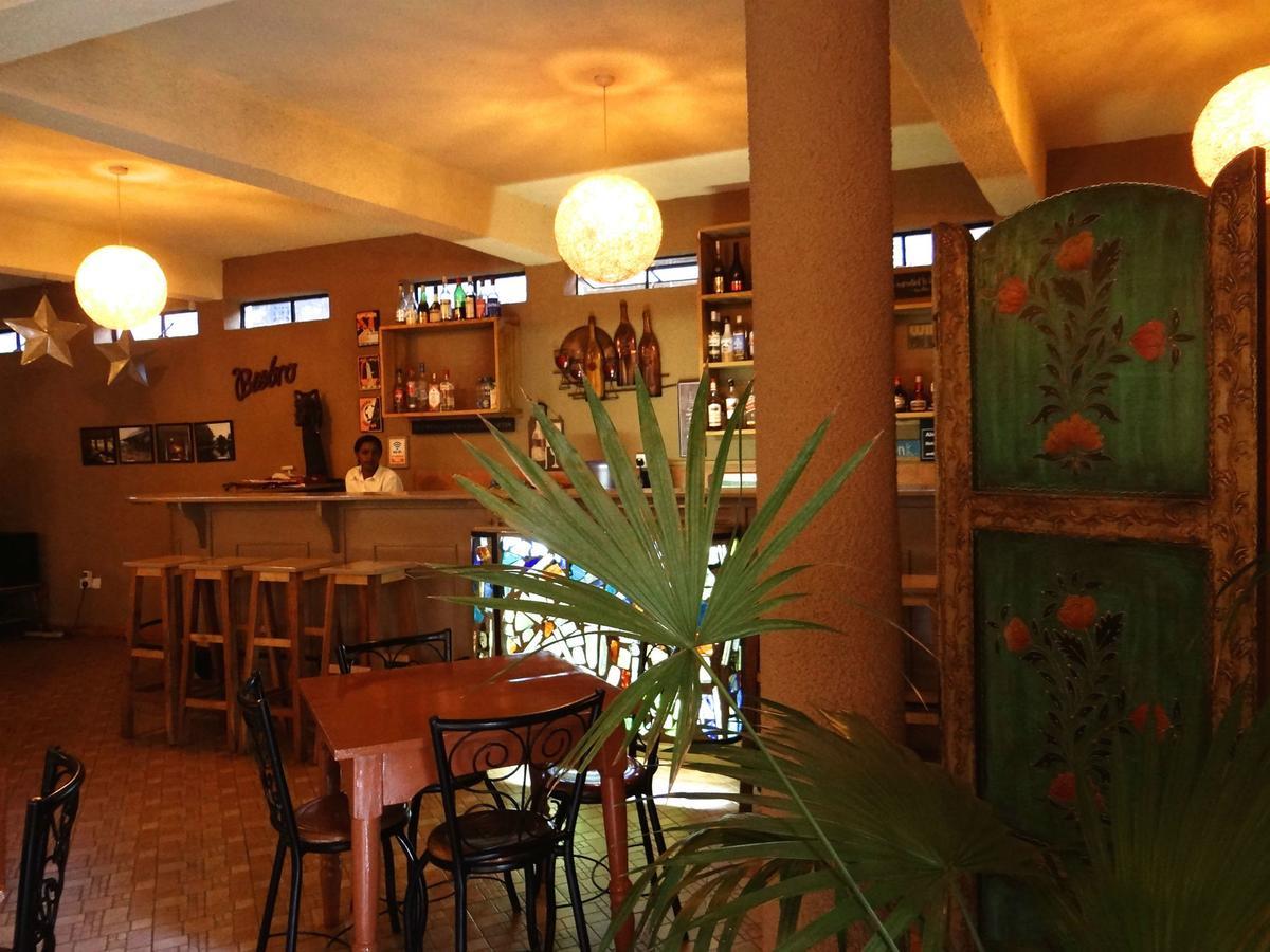 Ikweta Country Inn Maua Kaathene Eksteriør billede