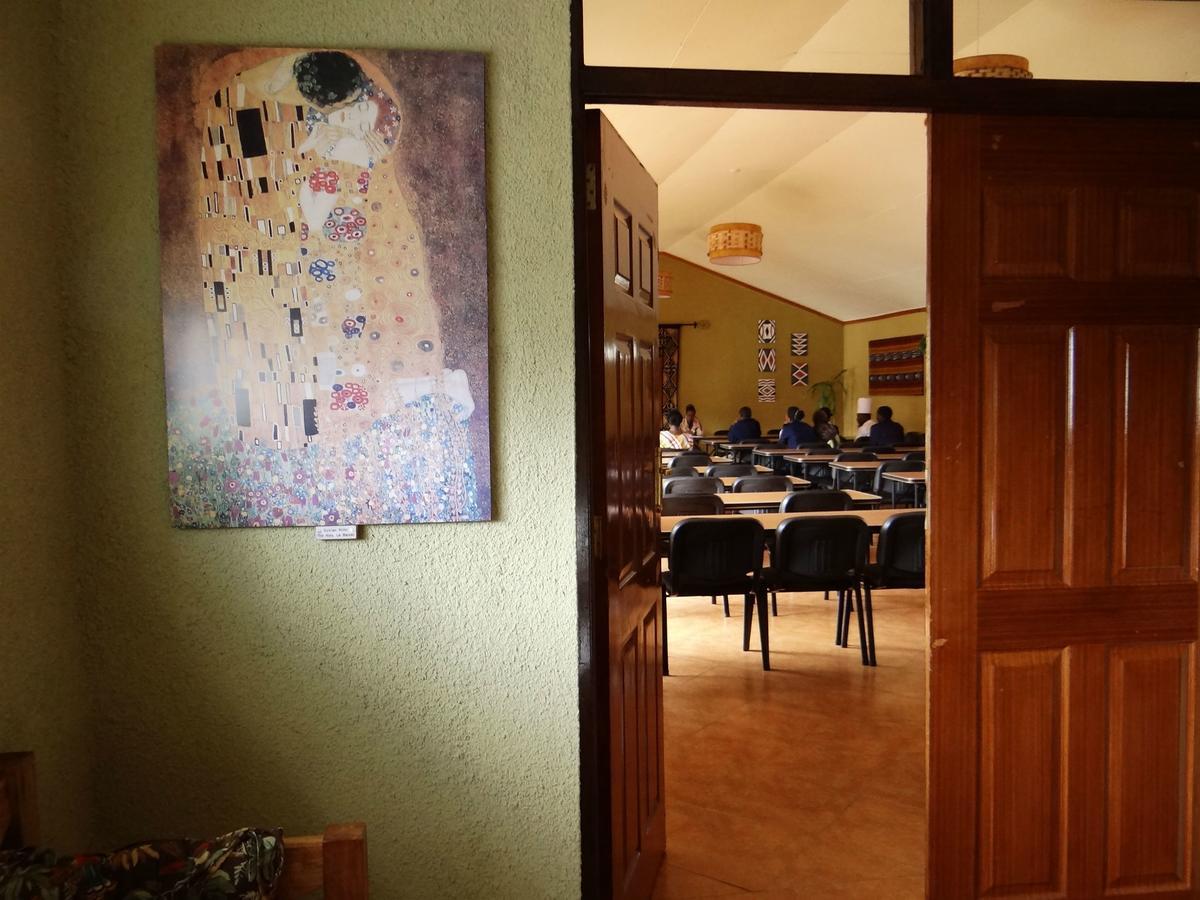 Ikweta Country Inn Maua Kaathene Eksteriør billede